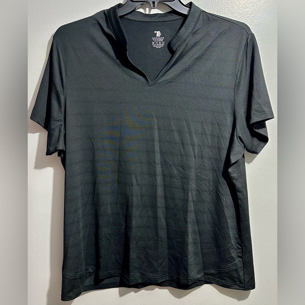 TBY Black Athletic Polo V-Neck Performance (755)